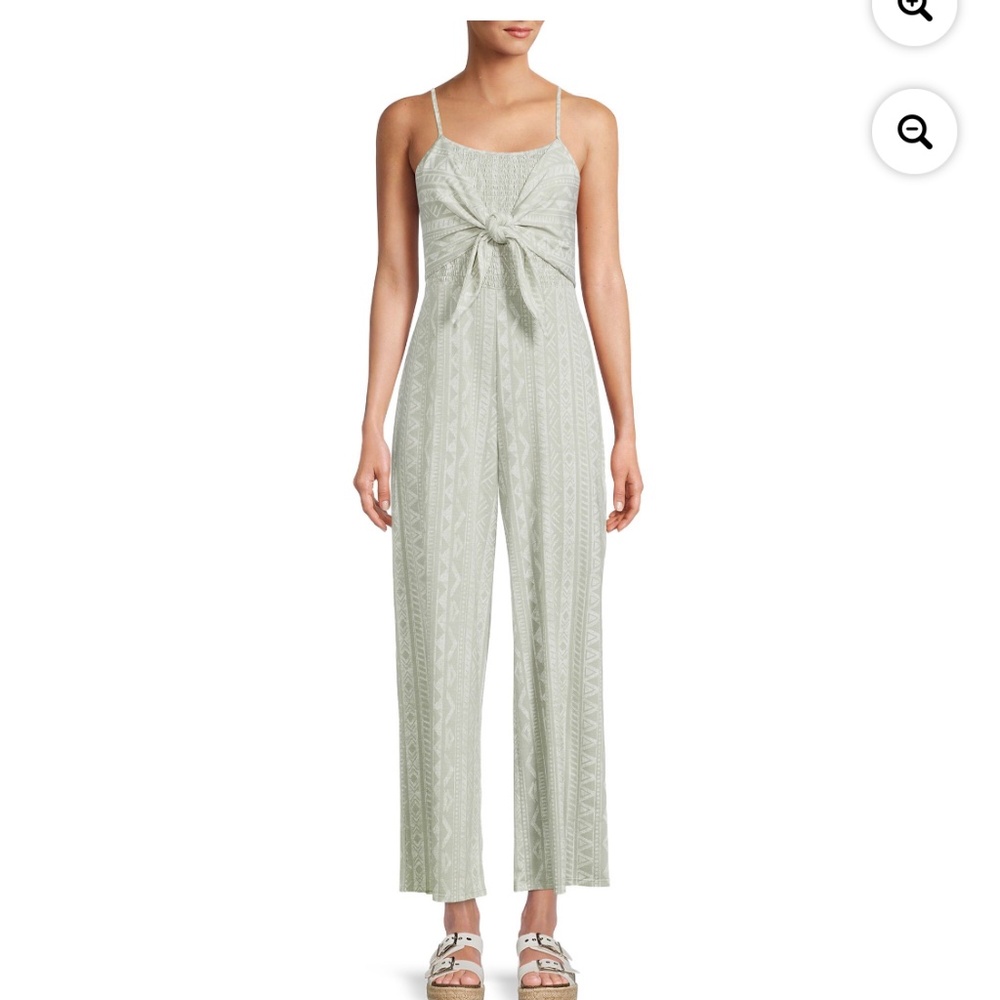 No Boundaries Women’s Diamant Tie Front Jumpsuit Size Small (3-5) NWT - Picture 2 of 7